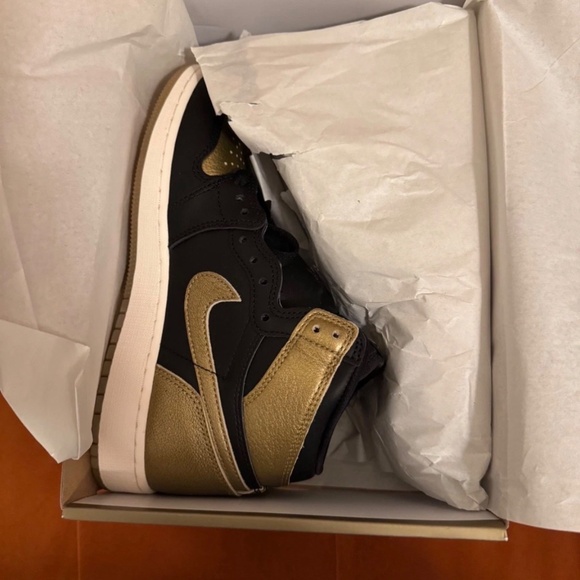 Air Jordan 1 Retro High OG GS - Picture 3 of 6